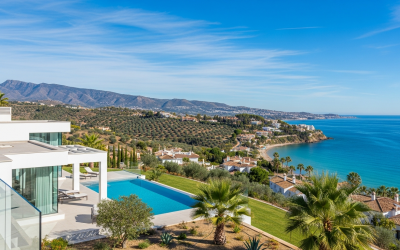 Makelaars aan de Costa del Sol Vergelijken Kosten en Ervaringen